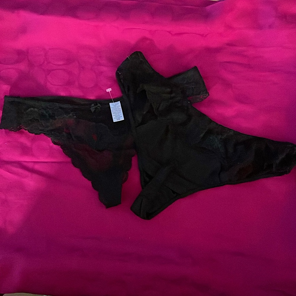 NWT Victoria’s Secret two pair of thongs-Med